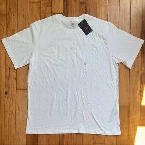 NWT Levi’s White Cotton T-Shirt
